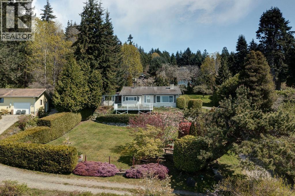 1708 OCEAN BEACH ESPLANADE, Gibsons