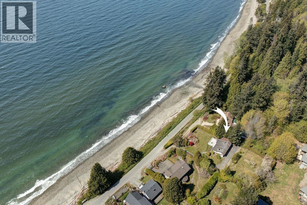 1708 OCEAN BEACH ESPLANADE, Gibsons