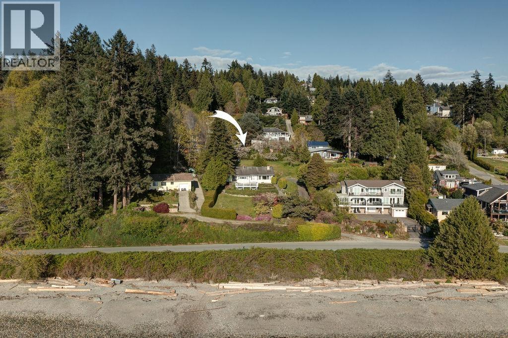 1708 OCEAN BEACH ESPLANADE, Gibsons