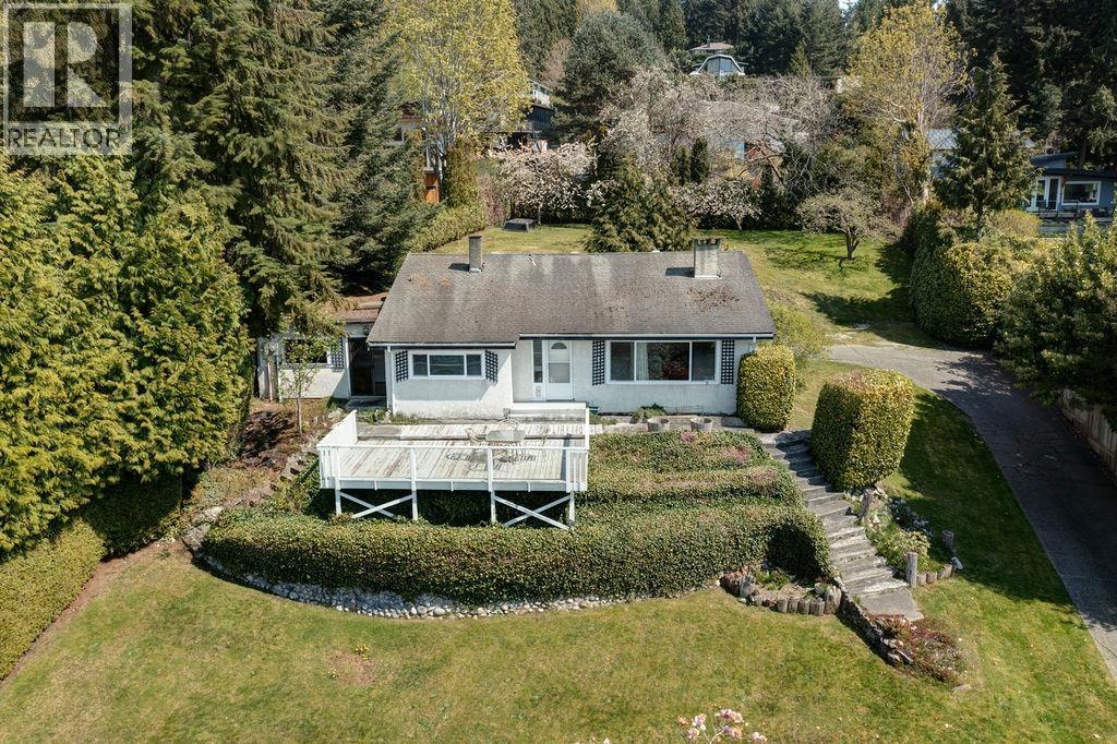 1708 OCEAN BEACH ESPLANADE, Gibsons