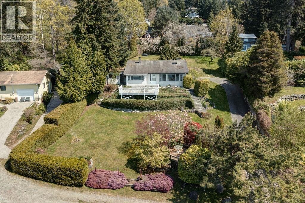 1708 OCEAN BEACH ESPLANADE, Gibsons