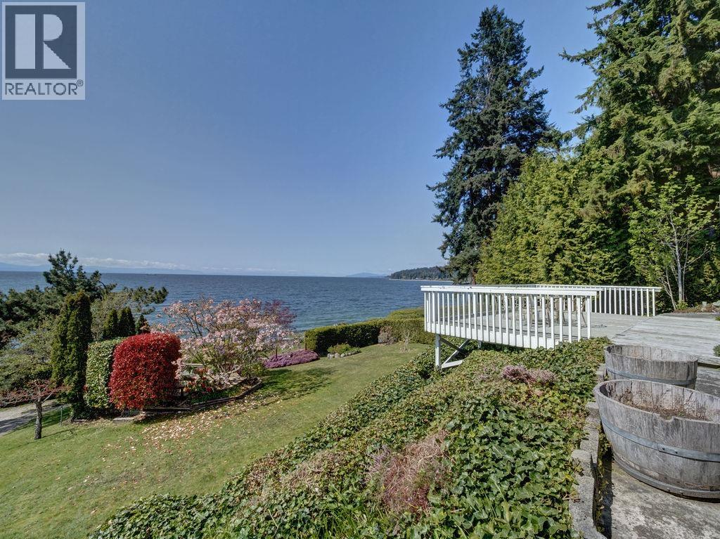 1708 OCEAN BEACH ESPLANADE, Gibsons
