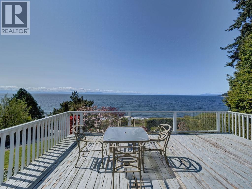 1708 OCEAN BEACH ESPLANADE, Gibsons