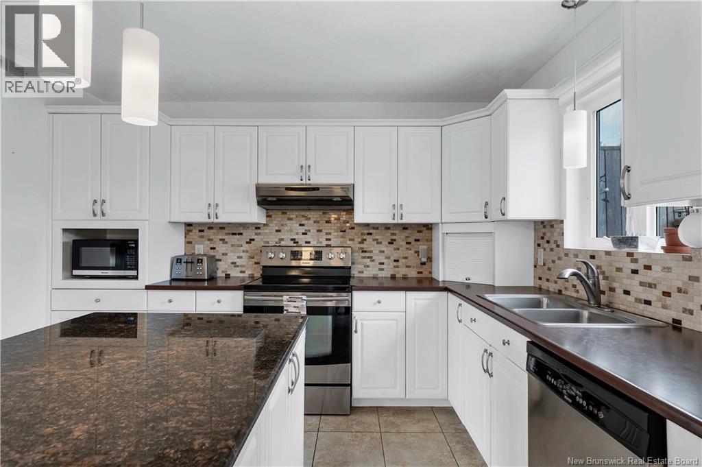 409 Gaspe Street - 20
