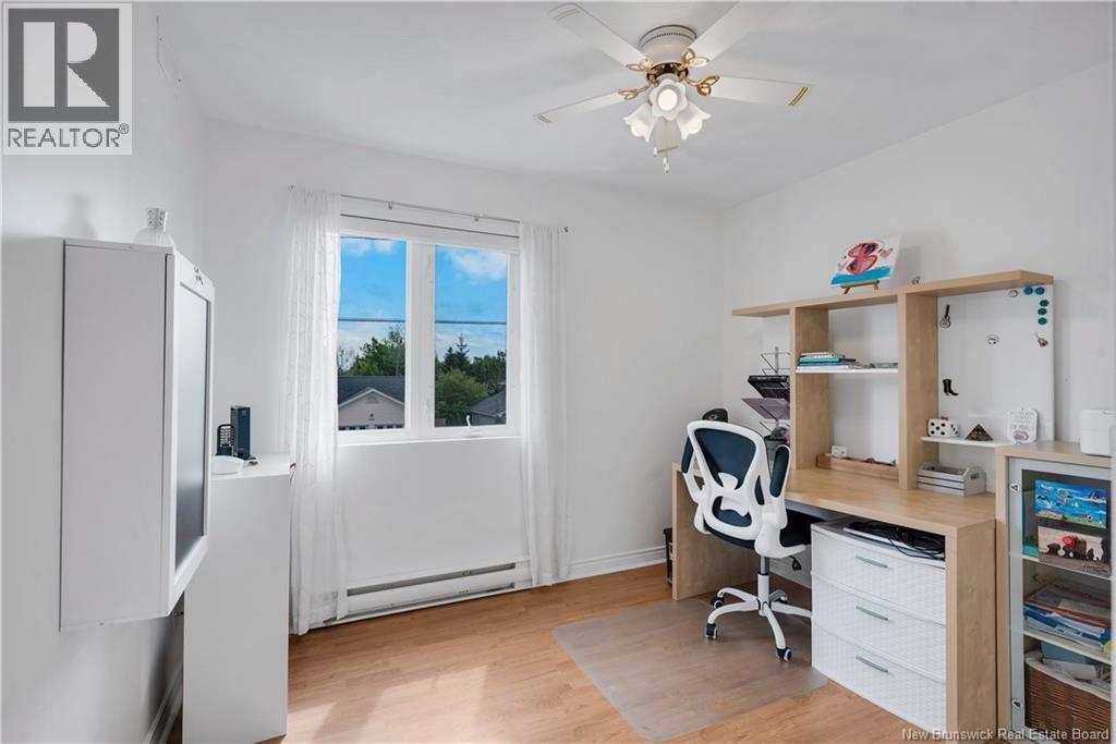409 Gaspe Street - 38