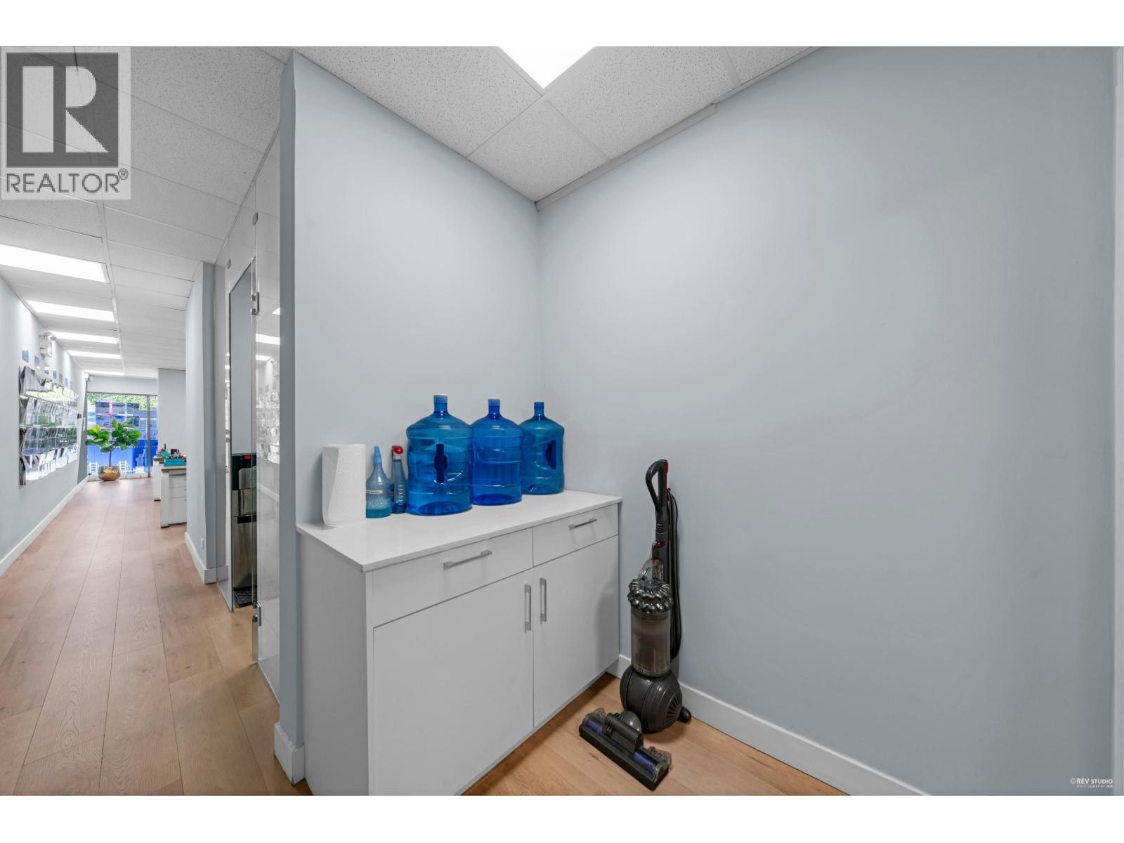Business in Vancouver - Image 12