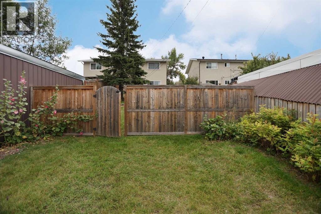 Single Family House for Sale in  Mckinnon Drive NE Mayland Heights Calgary 