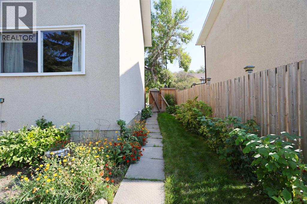 Single Family House for Sale in  Mckinnon Drive NE Mayland Heights Calgary 