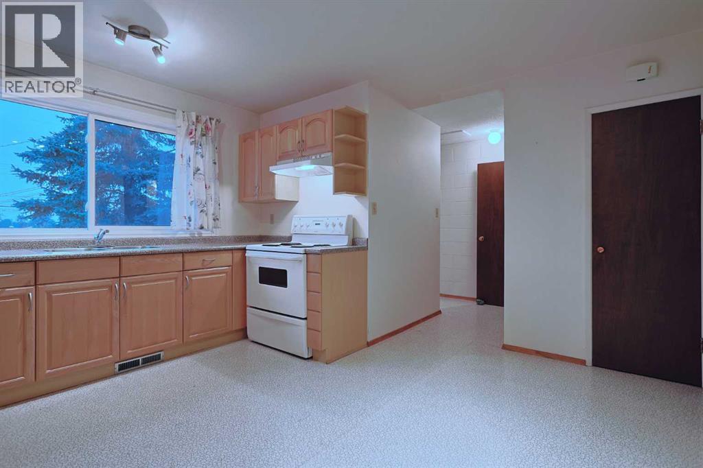 Single Family House for Sale in  Mckinnon Drive NE Mayland Heights Calgary 