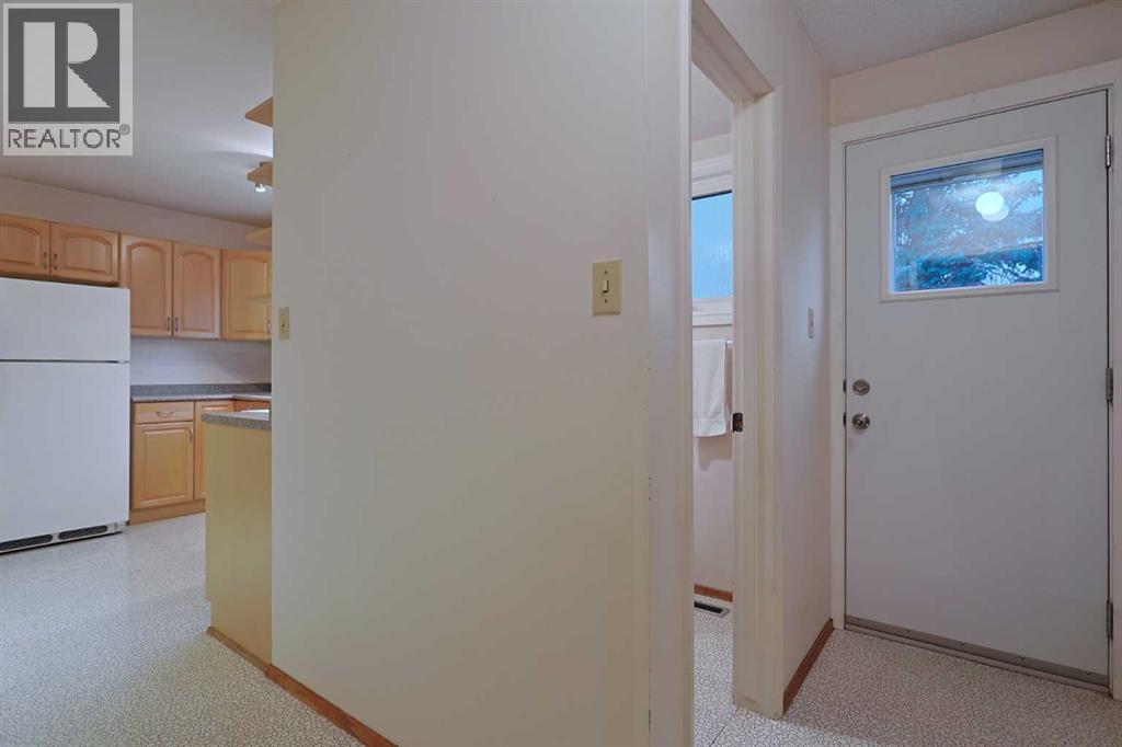 Single Family House for Sale in  Mckinnon Drive NE Mayland Heights Calgary 