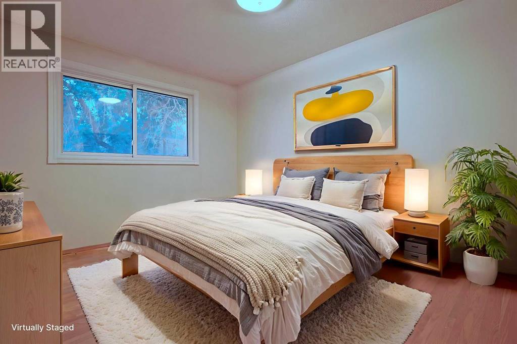 Single Family House for Sale in  Mckinnon Drive NE Mayland Heights Calgary 
