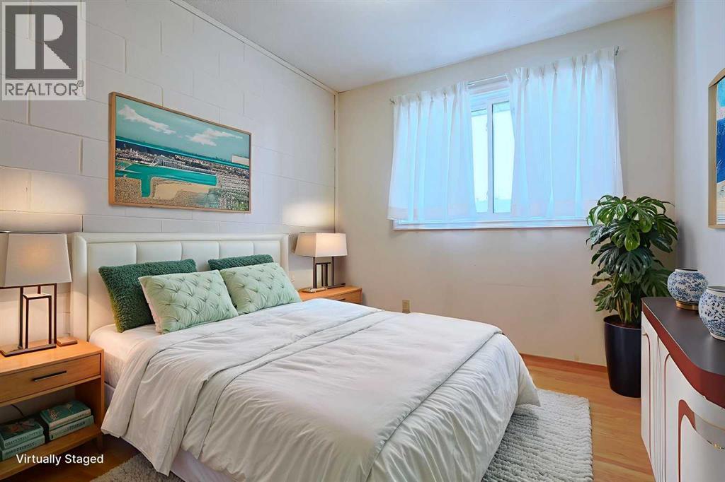 Single Family House for Sale in  Mckinnon Drive NE Mayland Heights Calgary 