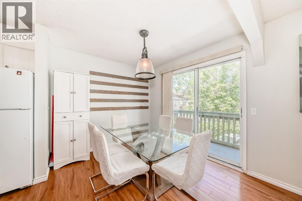Single Family House Bi-level for Sale in  Berkley Close NW Beddington Heights Calgary 