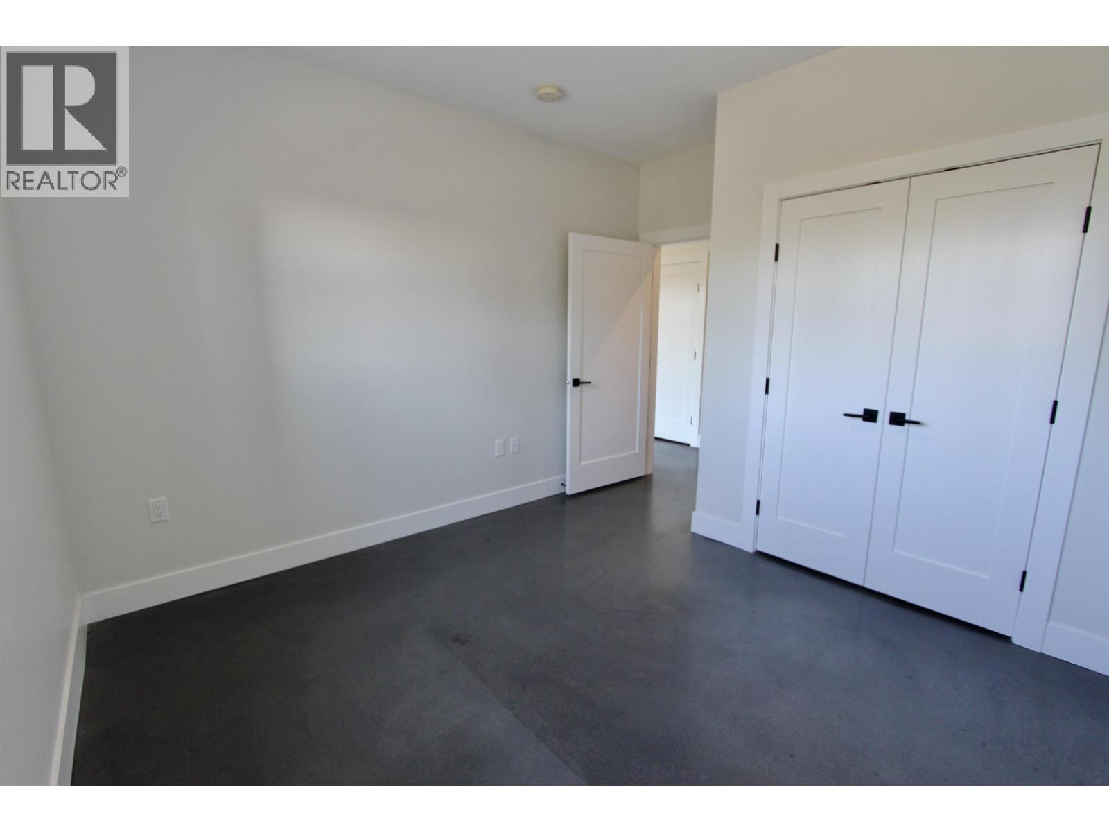 201 1694 7TH AVENUE, Prince George