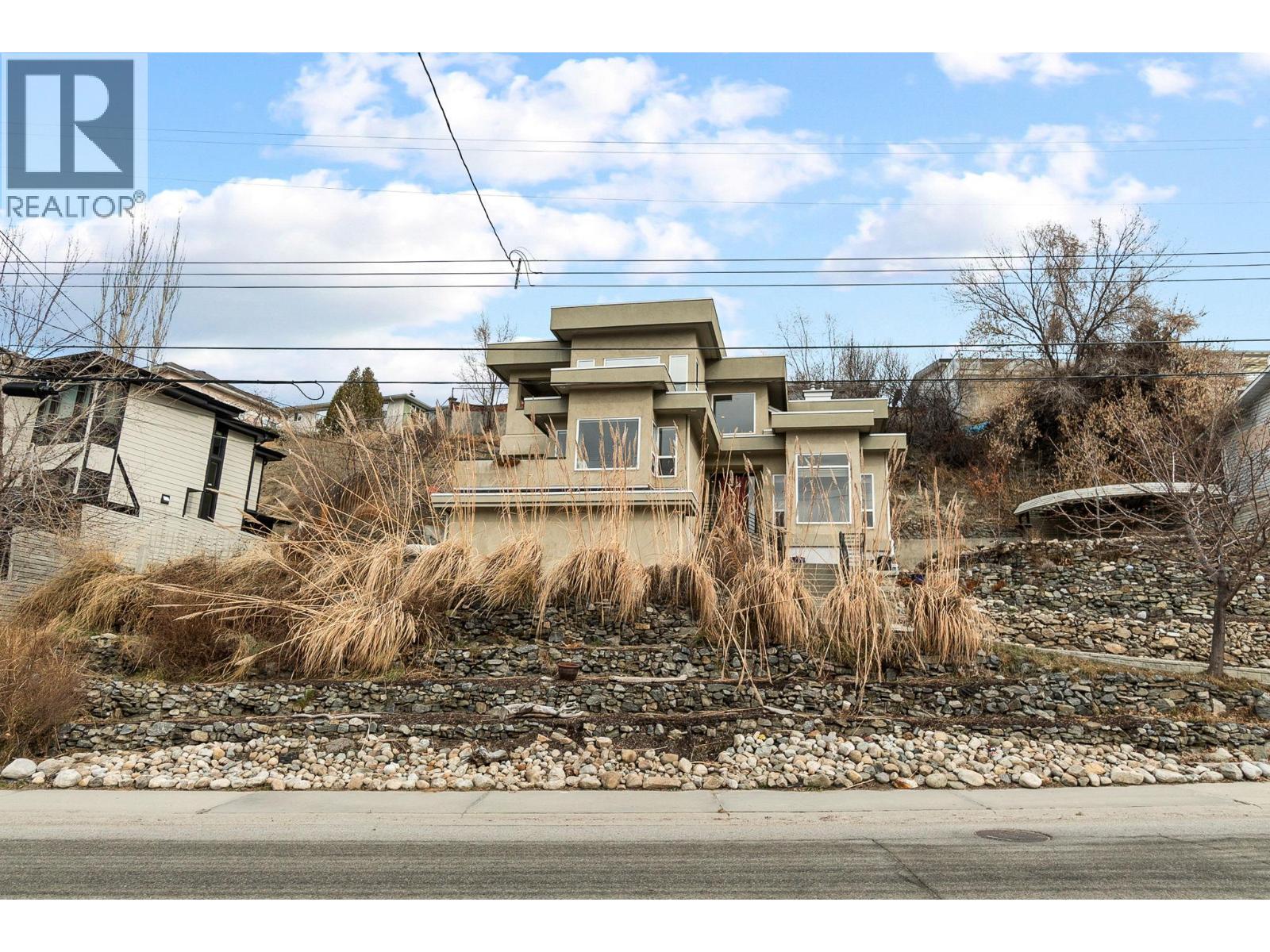  712 Creekside Road, Penticton