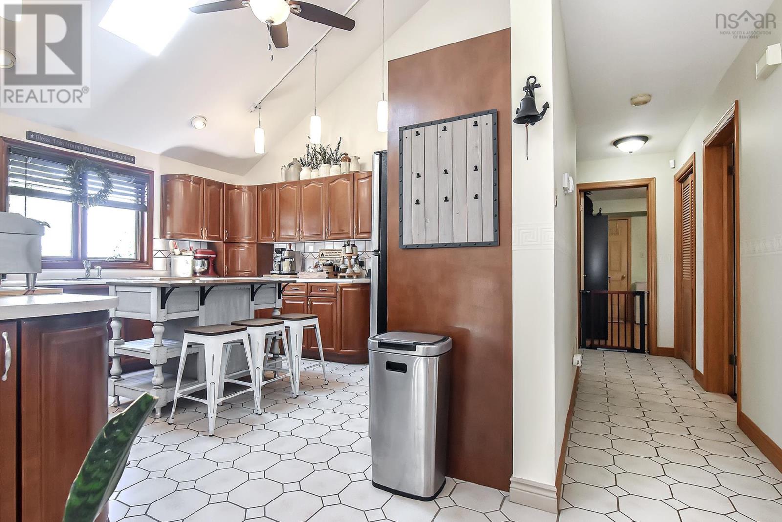 Property 10 of 31 of 1774 Waverley Road