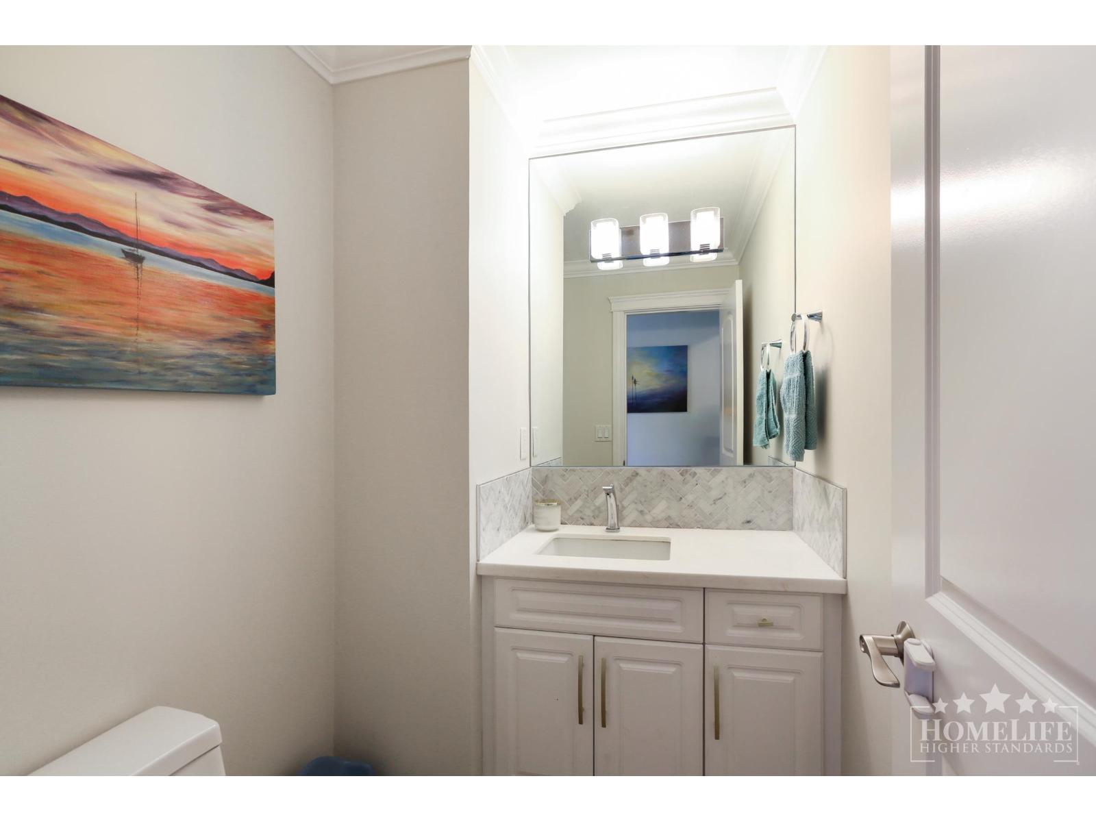 942 MAPLE STREET, White Rock