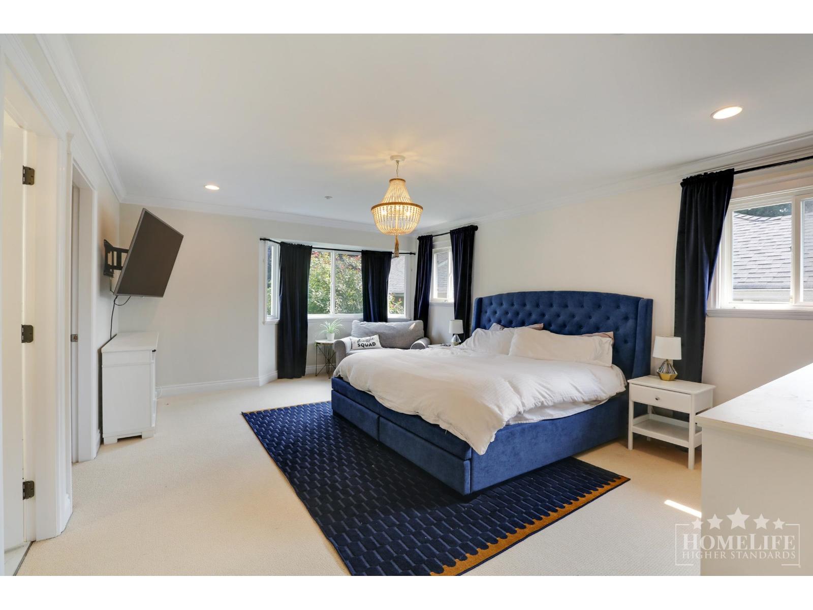 942 MAPLE STREET, White Rock