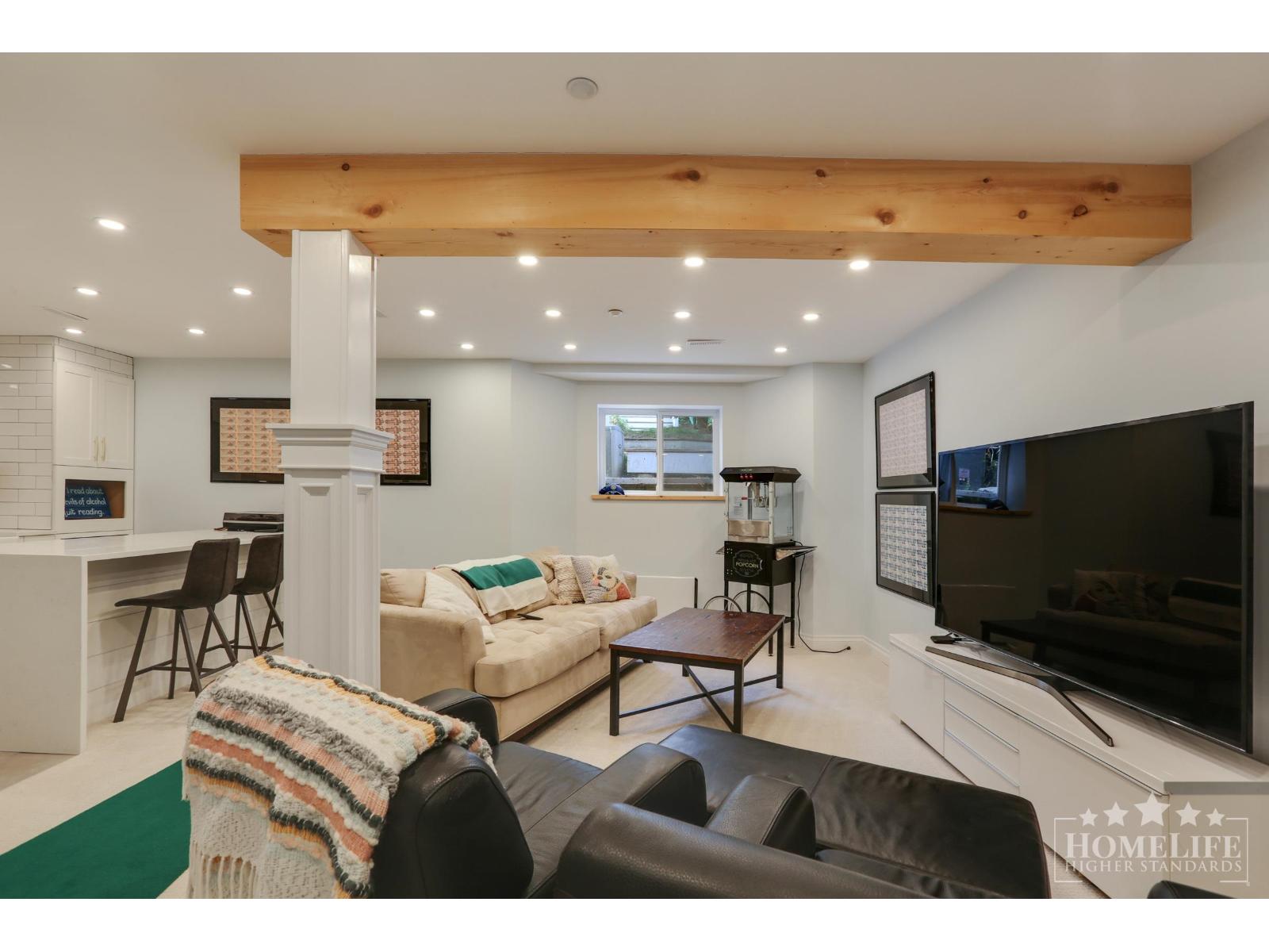 942 MAPLE STREET, White Rock
