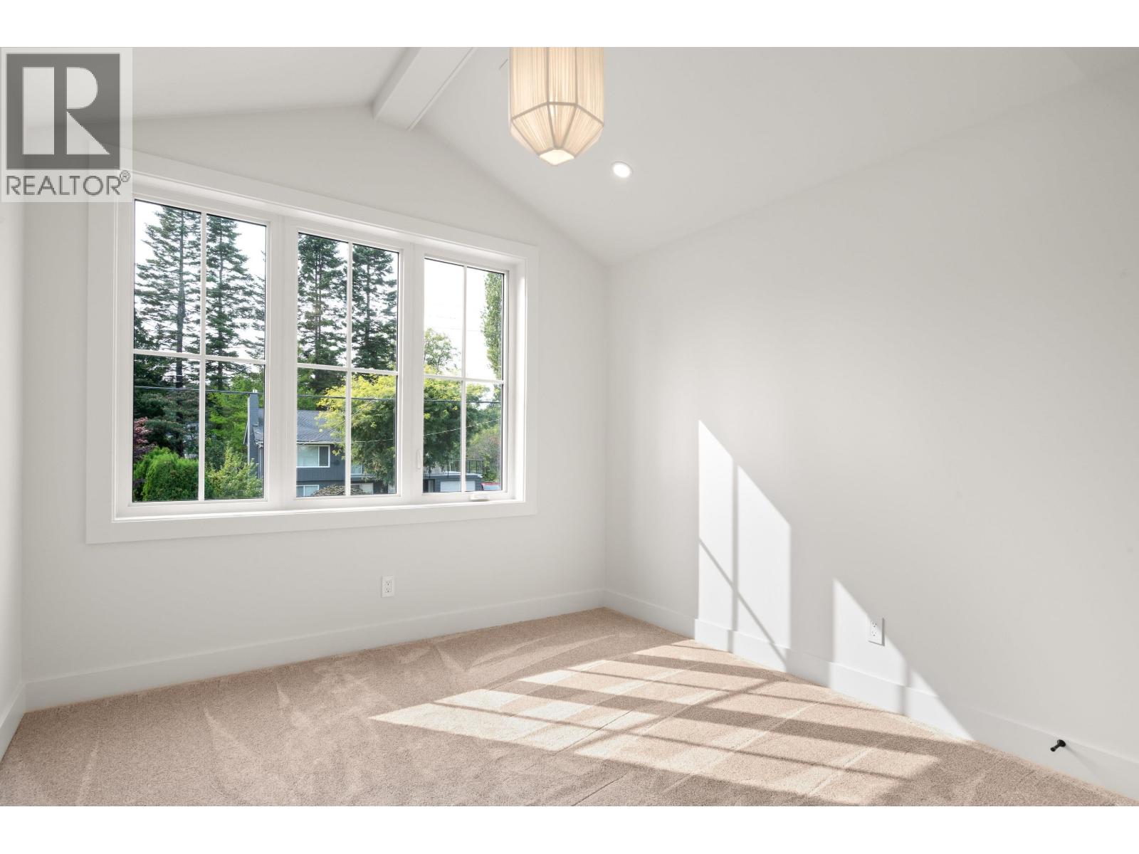 998 50B STREET, Tsawwassen