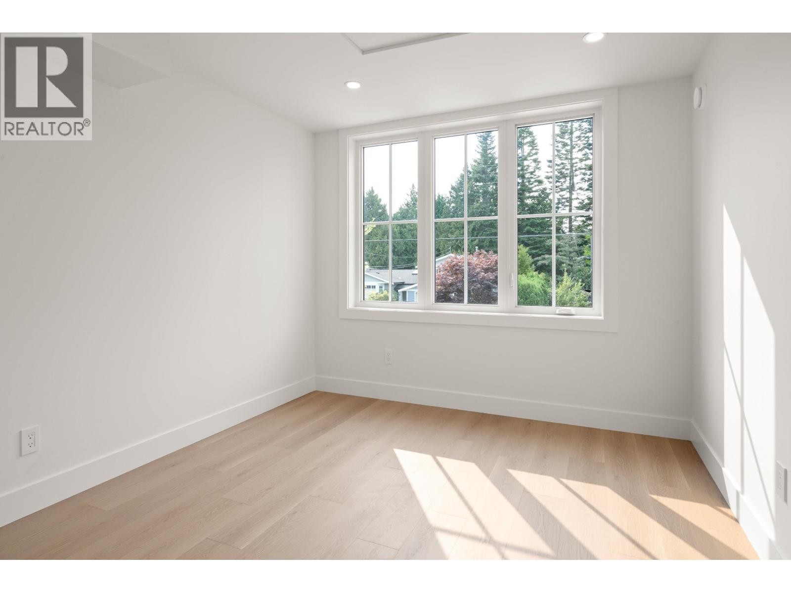 998 50B STREET, Tsawwassen