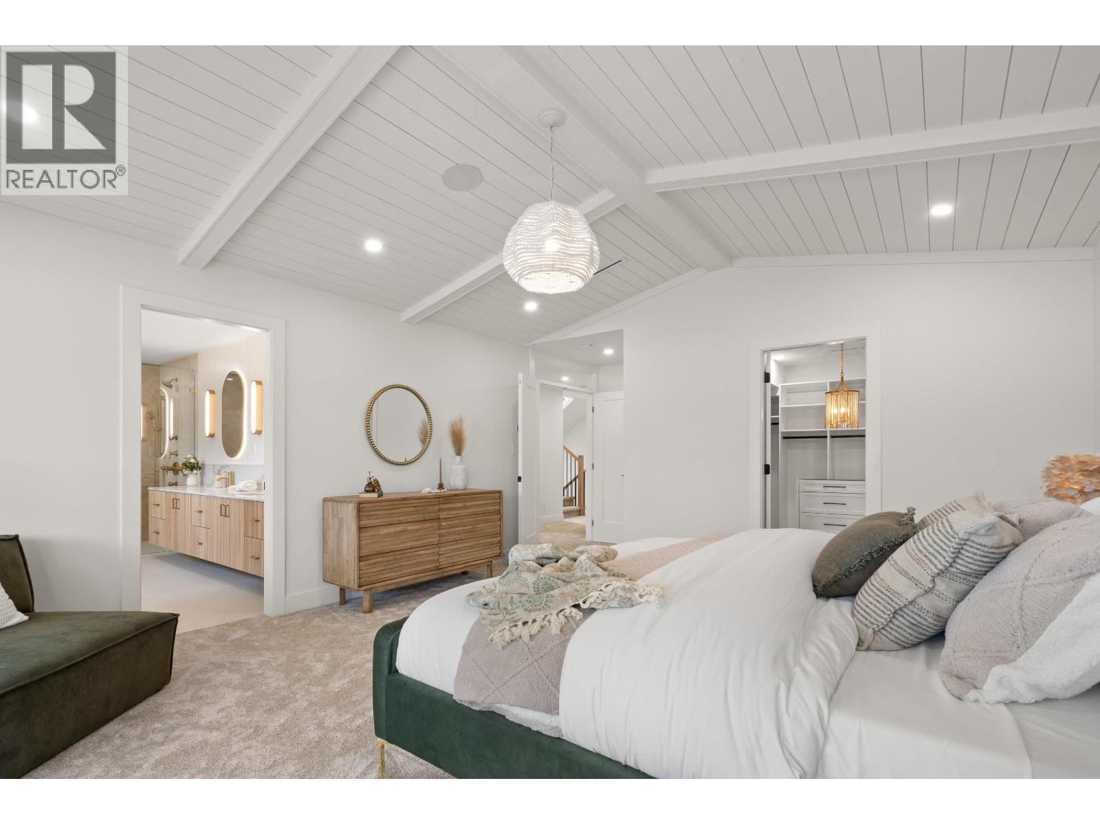 998 50B STREET, Tsawwassen