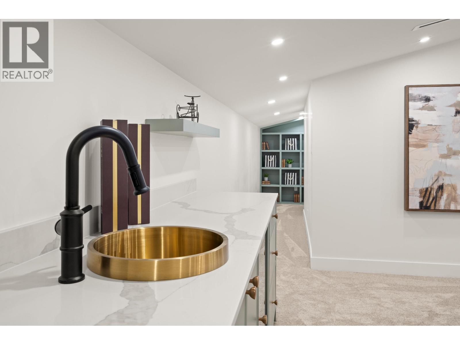 998 50B STREET, Tsawwassen