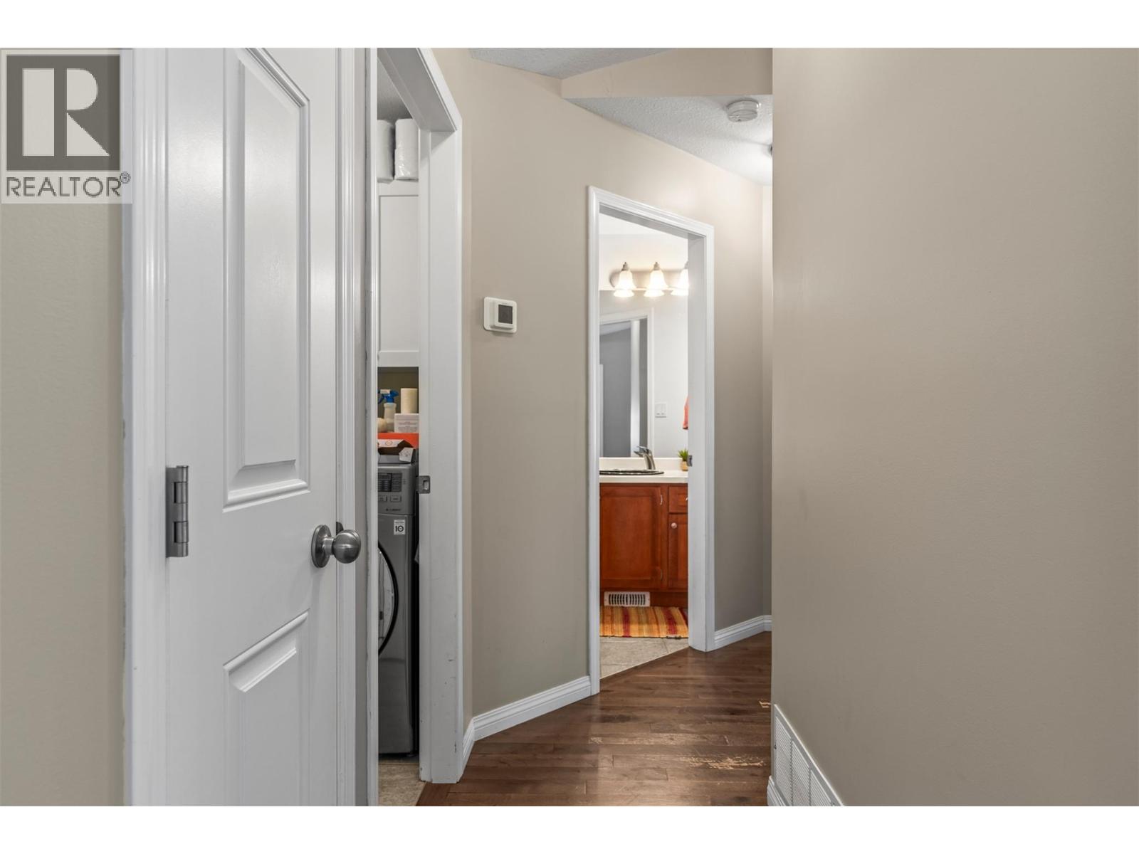 2907 Gyp Road, Falkland