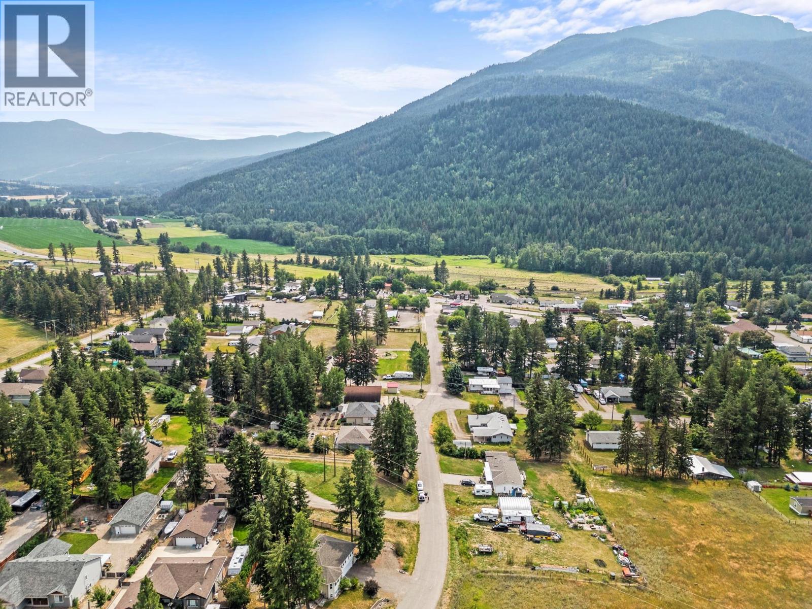 2907 Gyp Road, Falkland