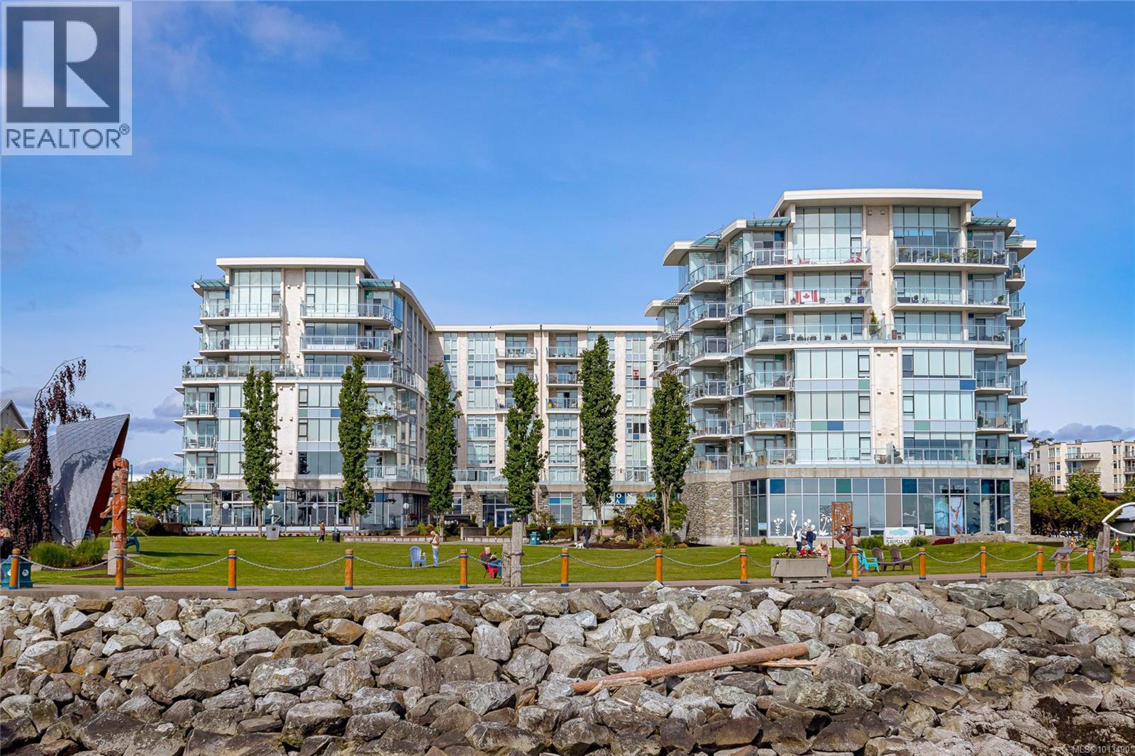 301 9809 Seaport Place, Sidney