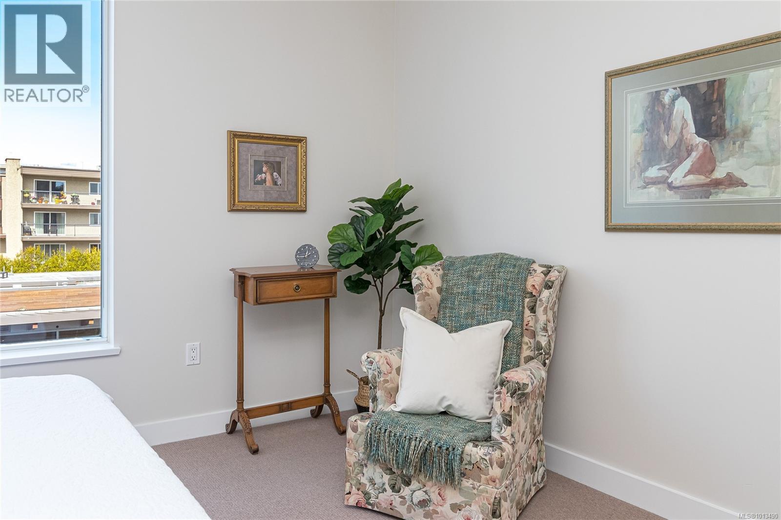 301 9809 Seaport Place, Sidney