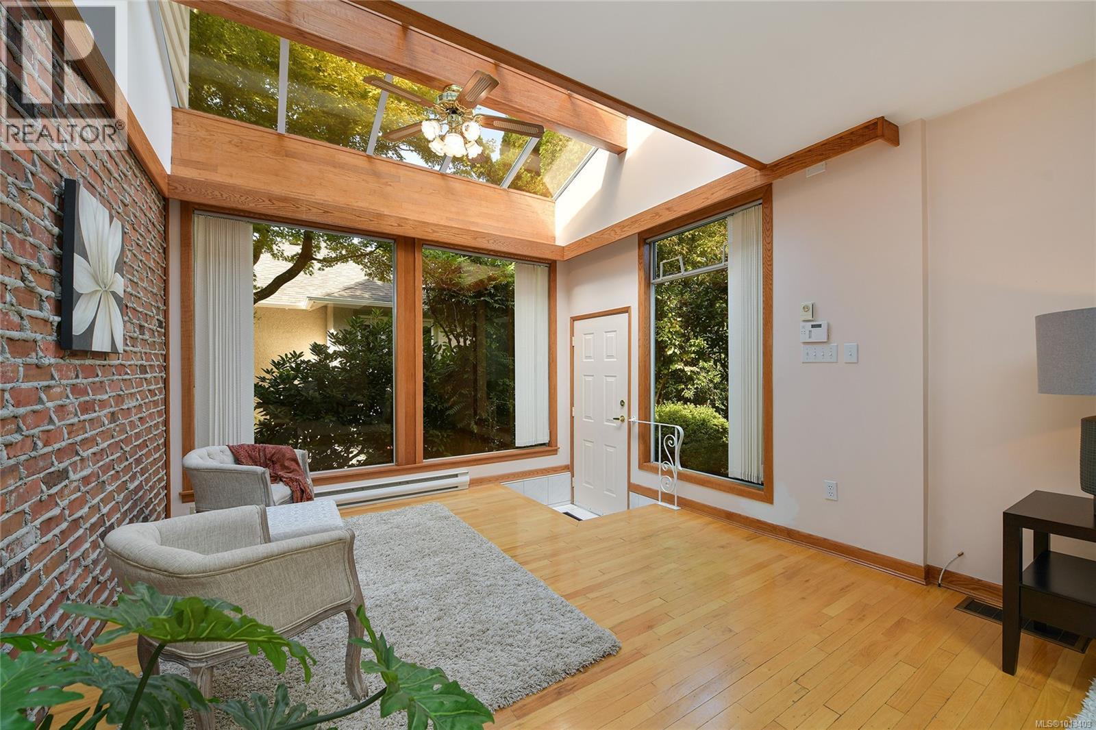  1120 St. Louis Street, Oak Bay