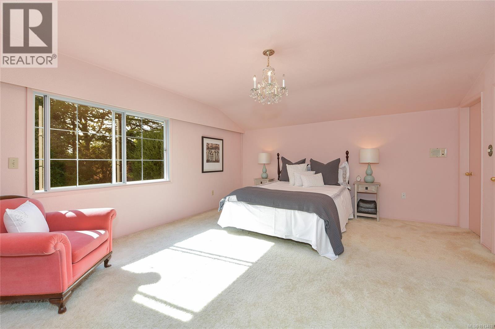  1120 St. Louis Street, Oak Bay