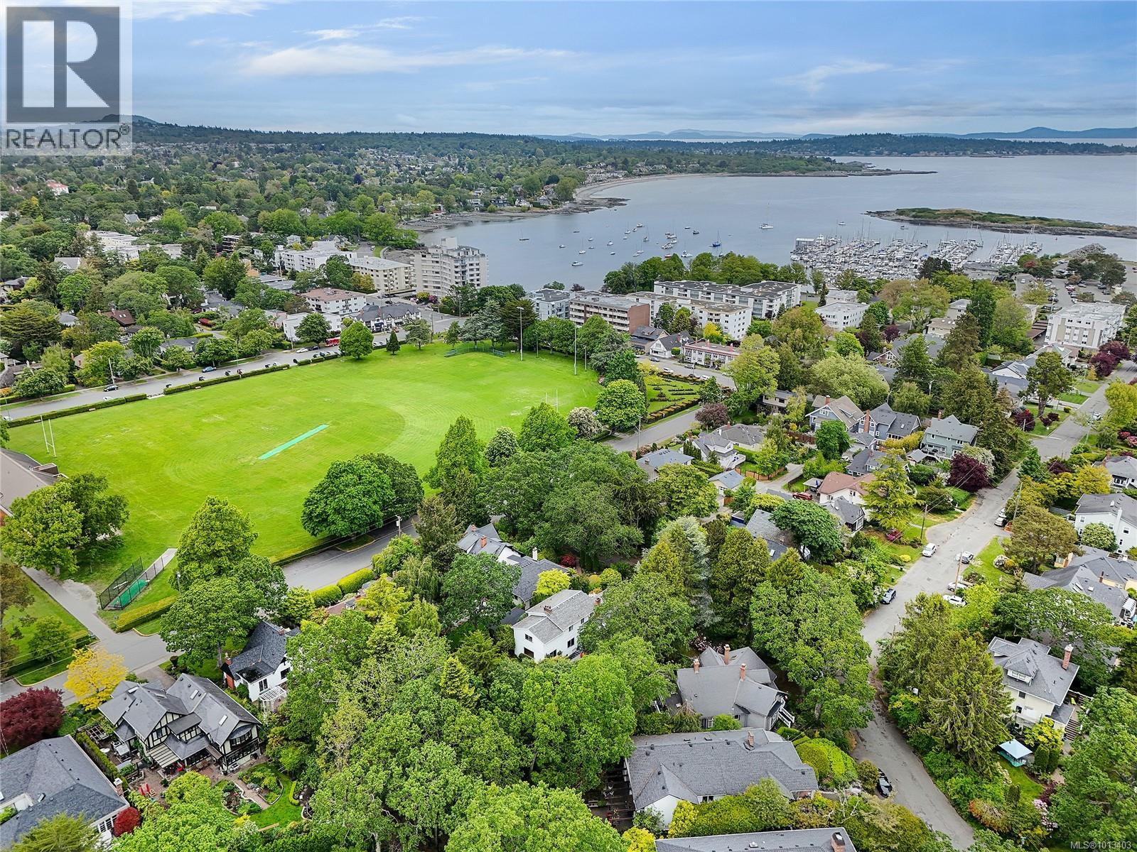  1120 St. Louis Street, Oak Bay