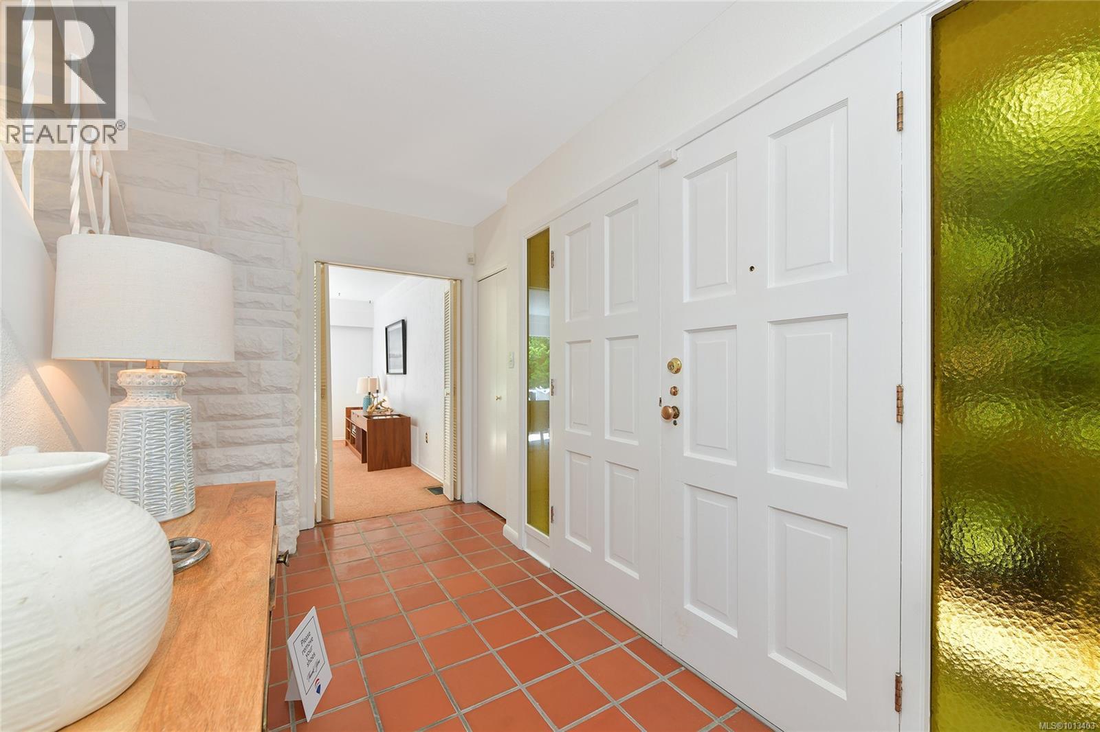  1120 St. Louis Street, Oak Bay