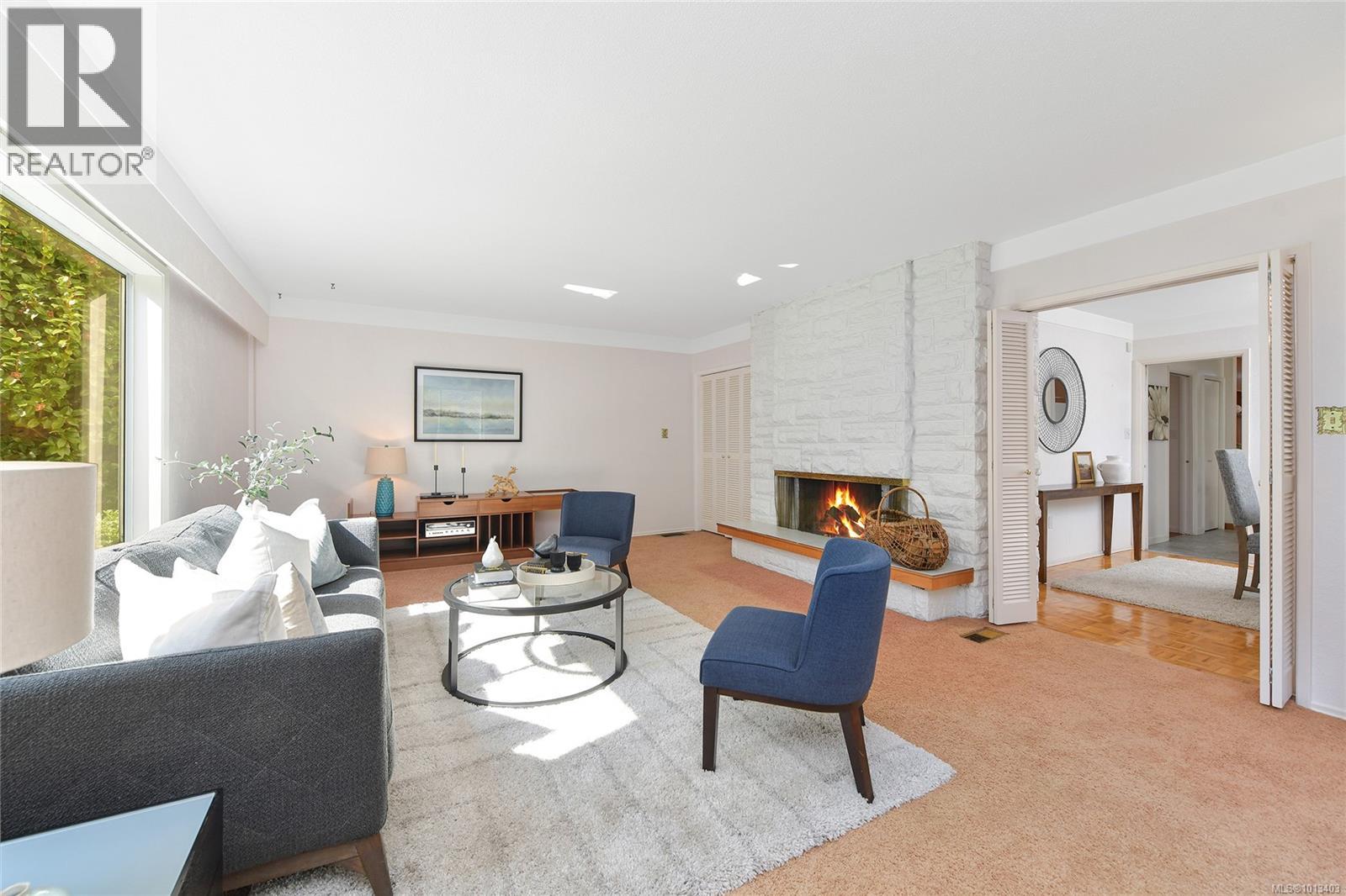  1120 St. Louis Street, Oak Bay