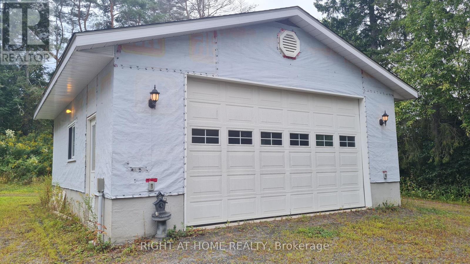 2324 60 HIGHWAY N - 23