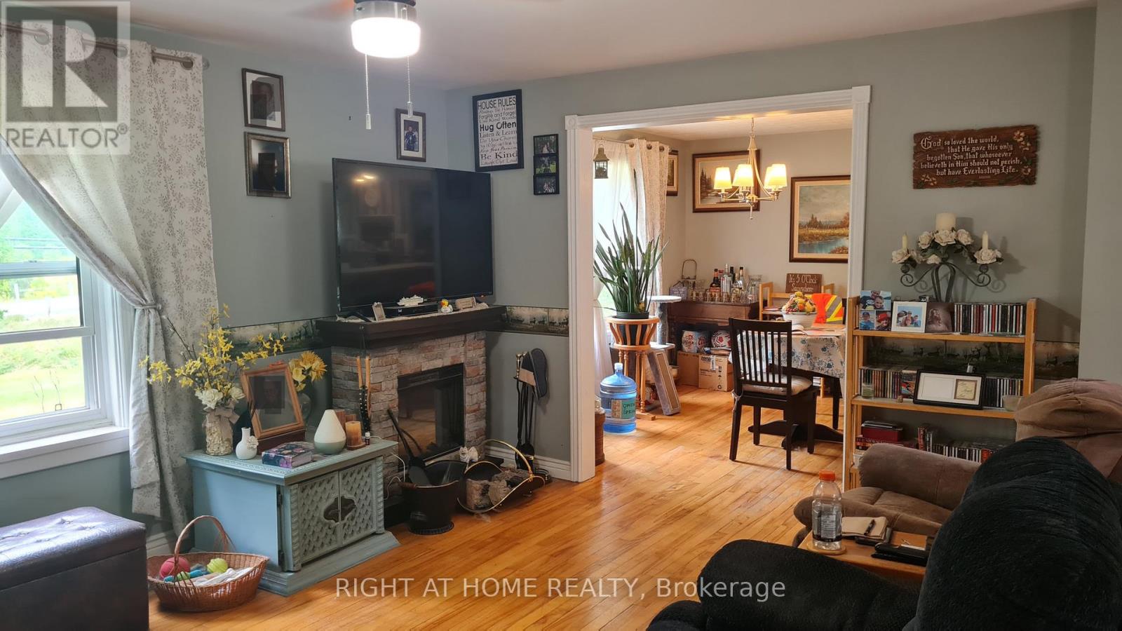 2324 60 HIGHWAY N - 9