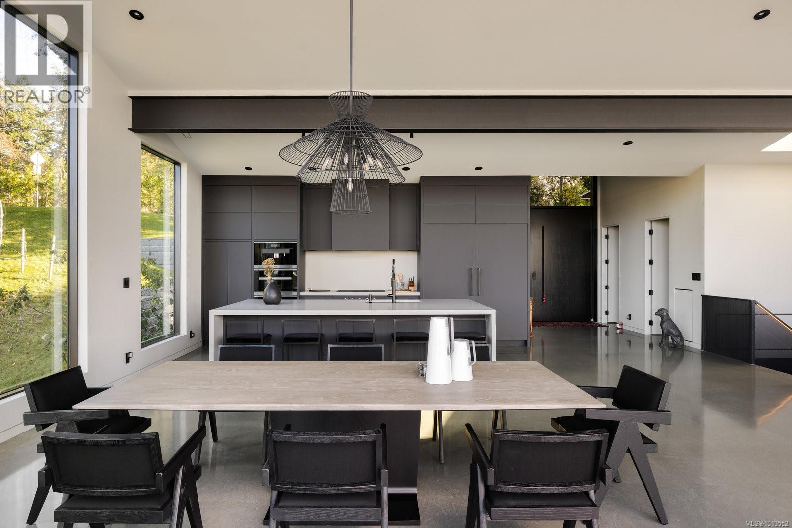  2701 Sea View Road, Saanich
