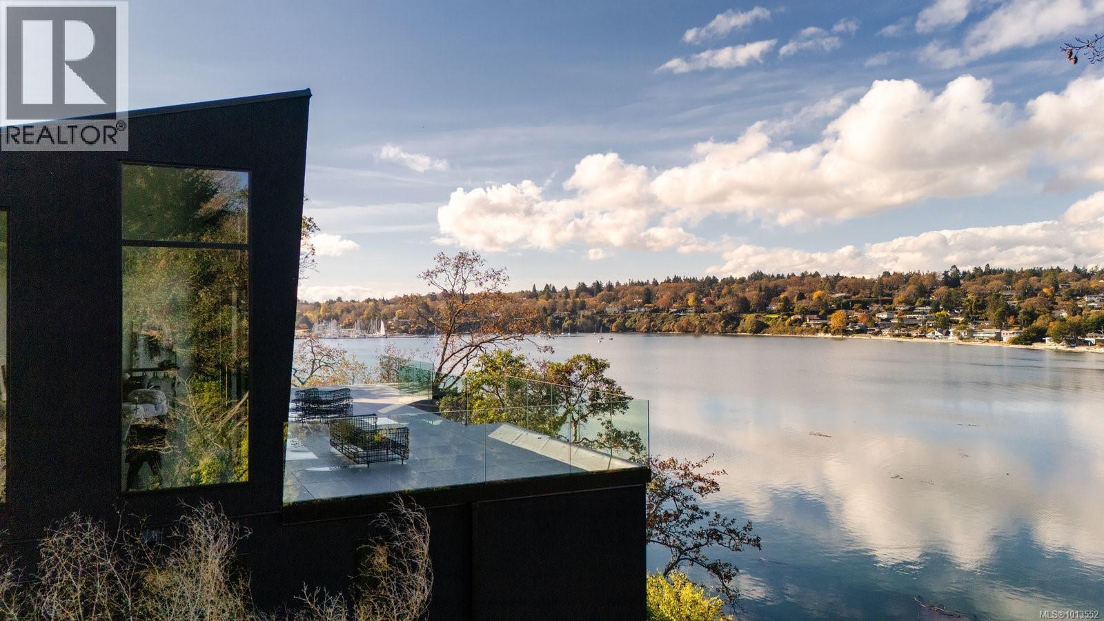  2701 Sea View Road, Saanich