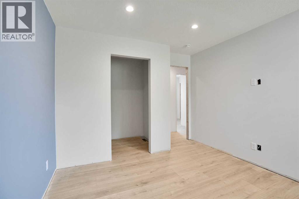 Single Family House Bungalow for Sale in  Lynnover Way SE Ogden Calgary 