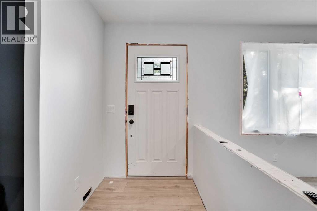 Single Family House Bungalow for Sale in  Lynnover Way SE Ogden Calgary 