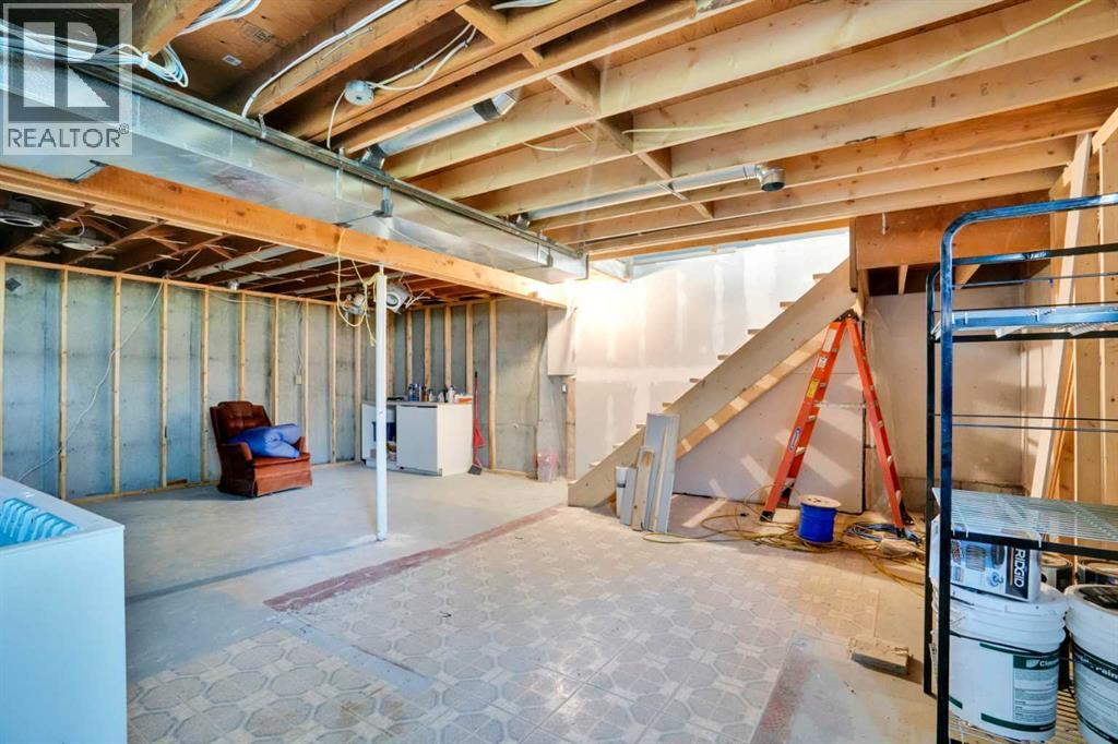 Single Family House Bungalow for Sale in  Lynnover Way SE Ogden Calgary 