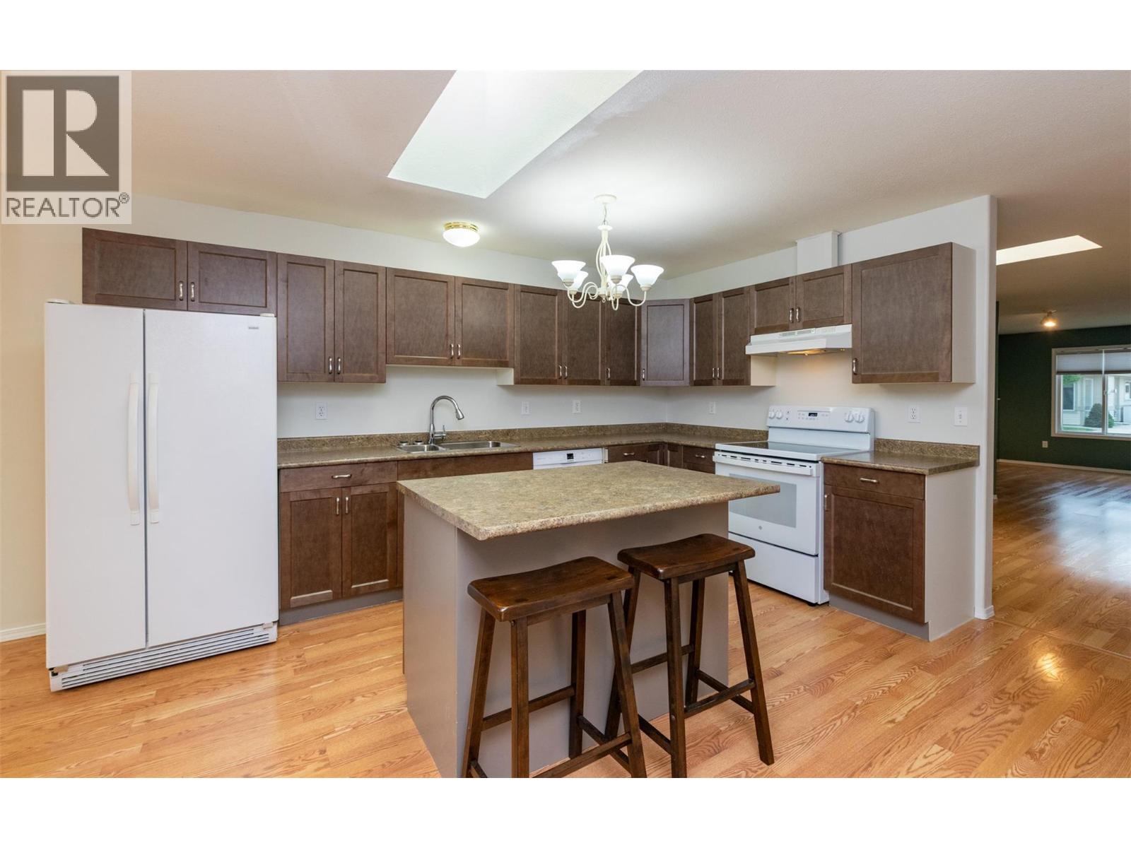 26 111 Harbourfront Drive Northwest, Salmon Arm