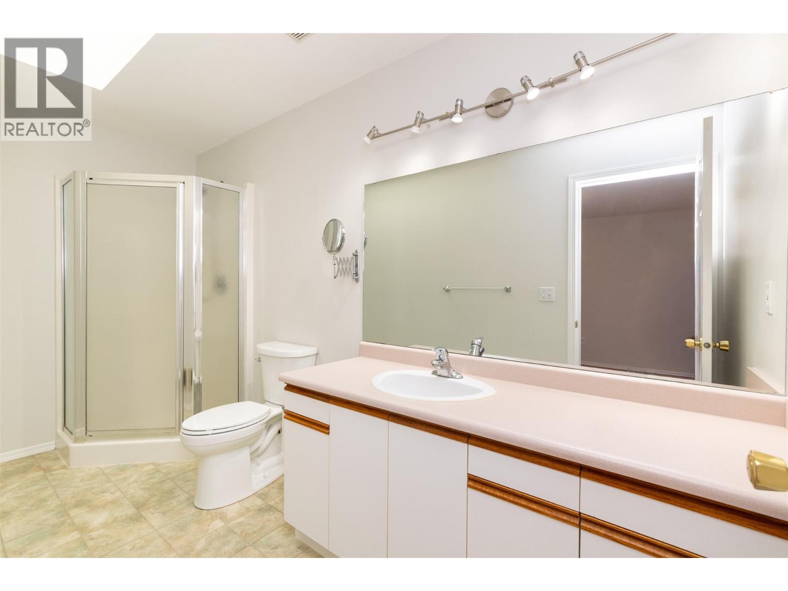 26 111 Harbourfront Drive Northwest, Salmon Arm