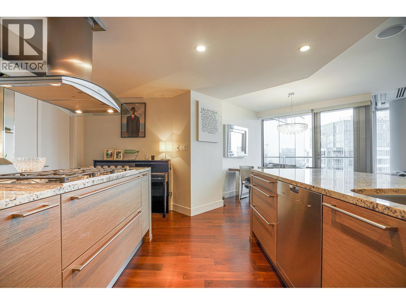 3001 1111 ALBERNI STREET, Vancouver