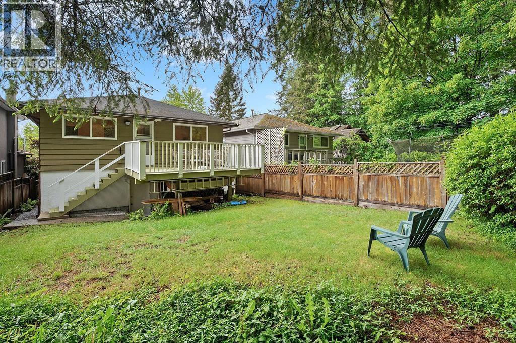 1560 BURRILL AVENUE, North Vancouver