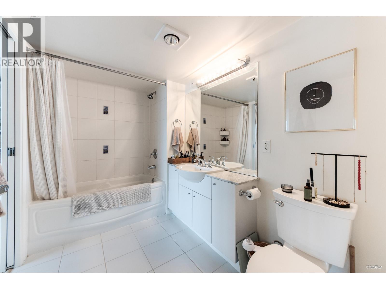 1002 188 E ESPLANADE ESPLANADE, North Vancouver