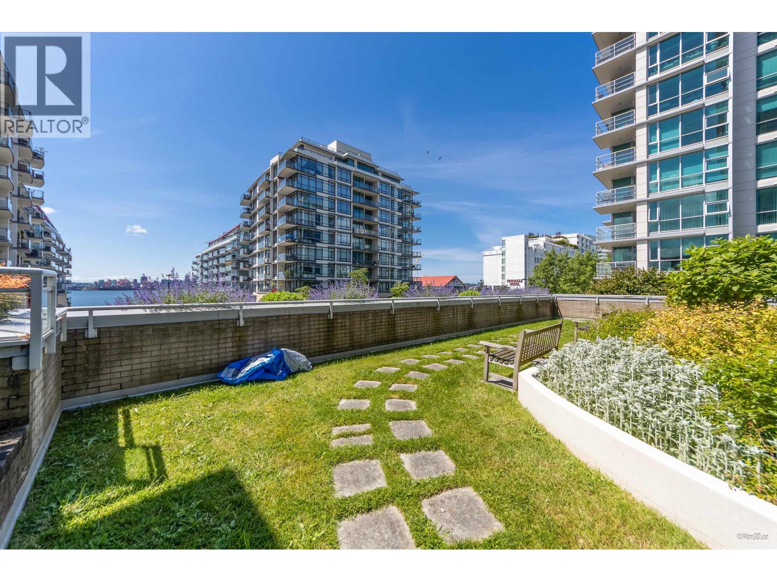 1002 188 E ESPLANADE ESPLANADE, North Vancouver