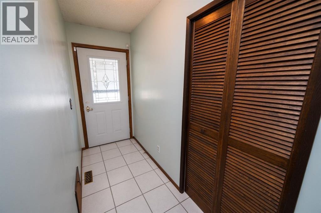 23 Berry Avenue, Red Deer